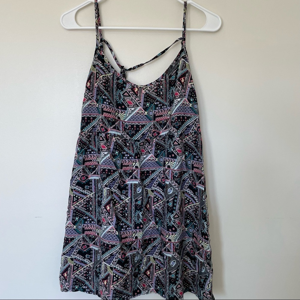 H&M Divided Geometrical Adjustable Spaghetti Strap Top. Size 8